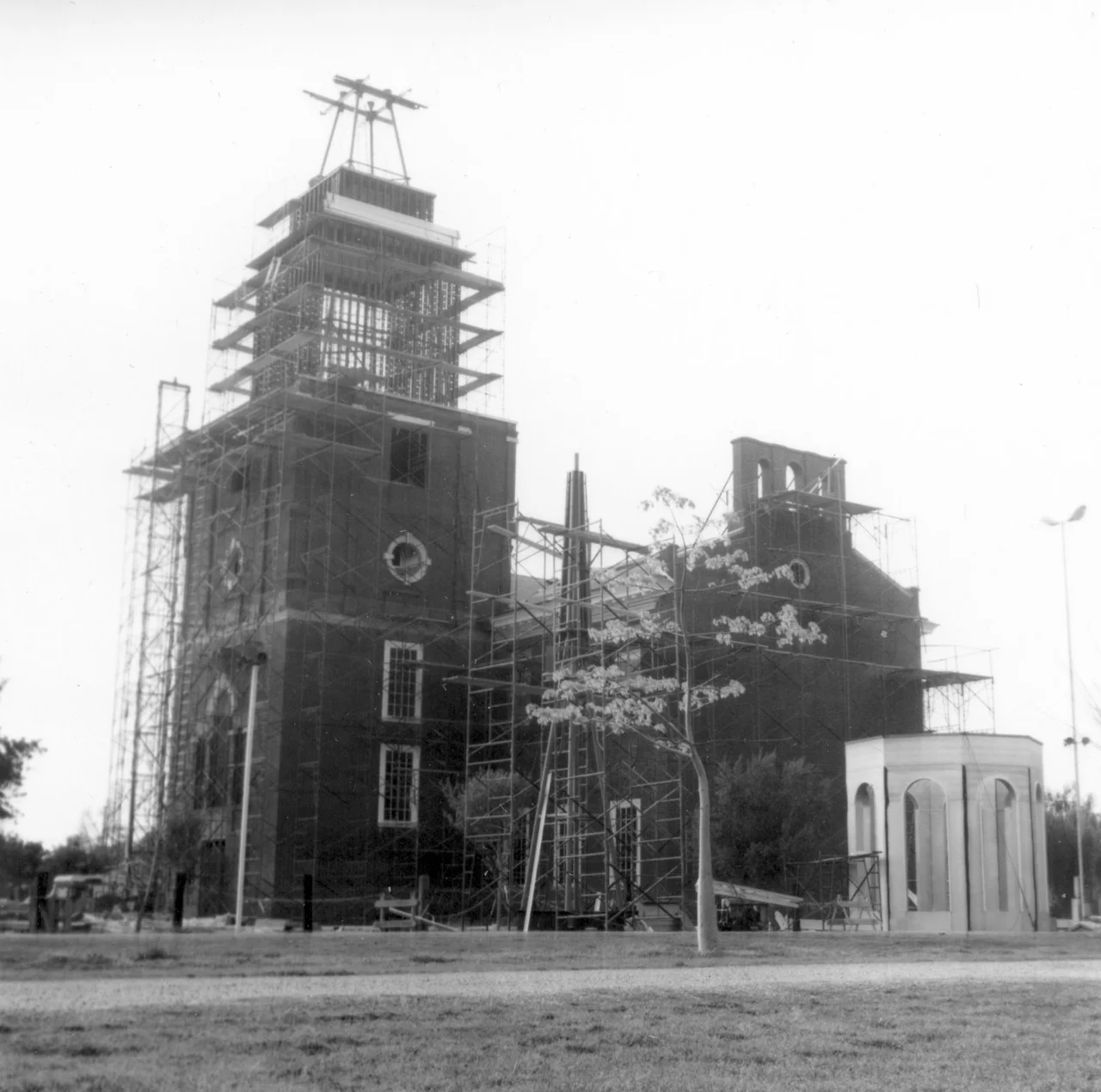 There are no known copyright restrictions on this image. All future uses of this photo should include the courtesy line, "Photo courtesy Orange County Archives."

Photo from the Knott's Berry Farm Collection, Accession #2006/8.