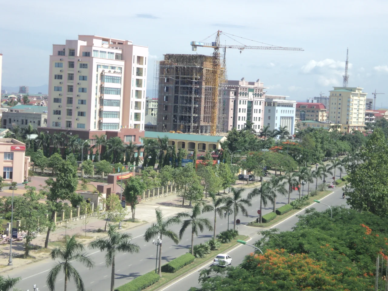 Lenin Avenue in February 2010 in Vinh city, Nghe An Province, North Central Vietnam